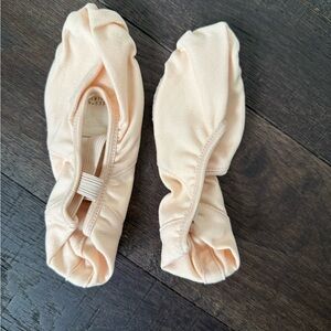 Brand new Capezio  Women's Cream Ballet Shoes